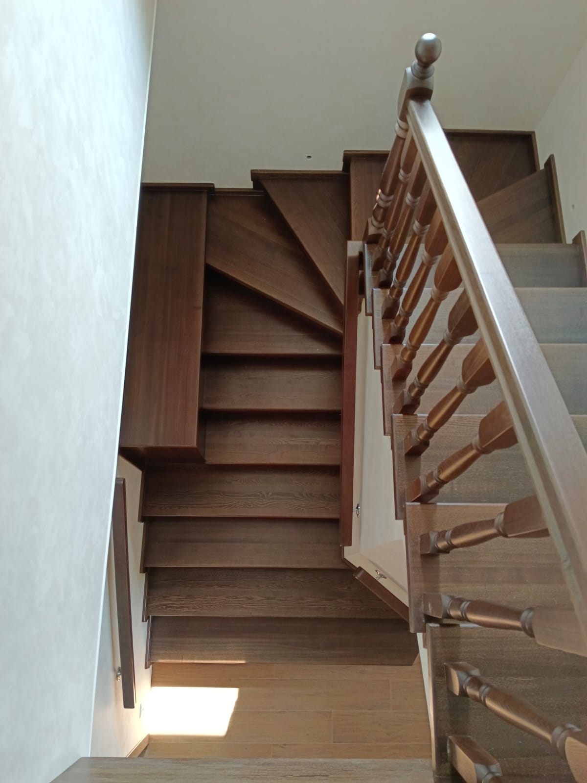 Стоимость изготовления лестницы на второй этаж